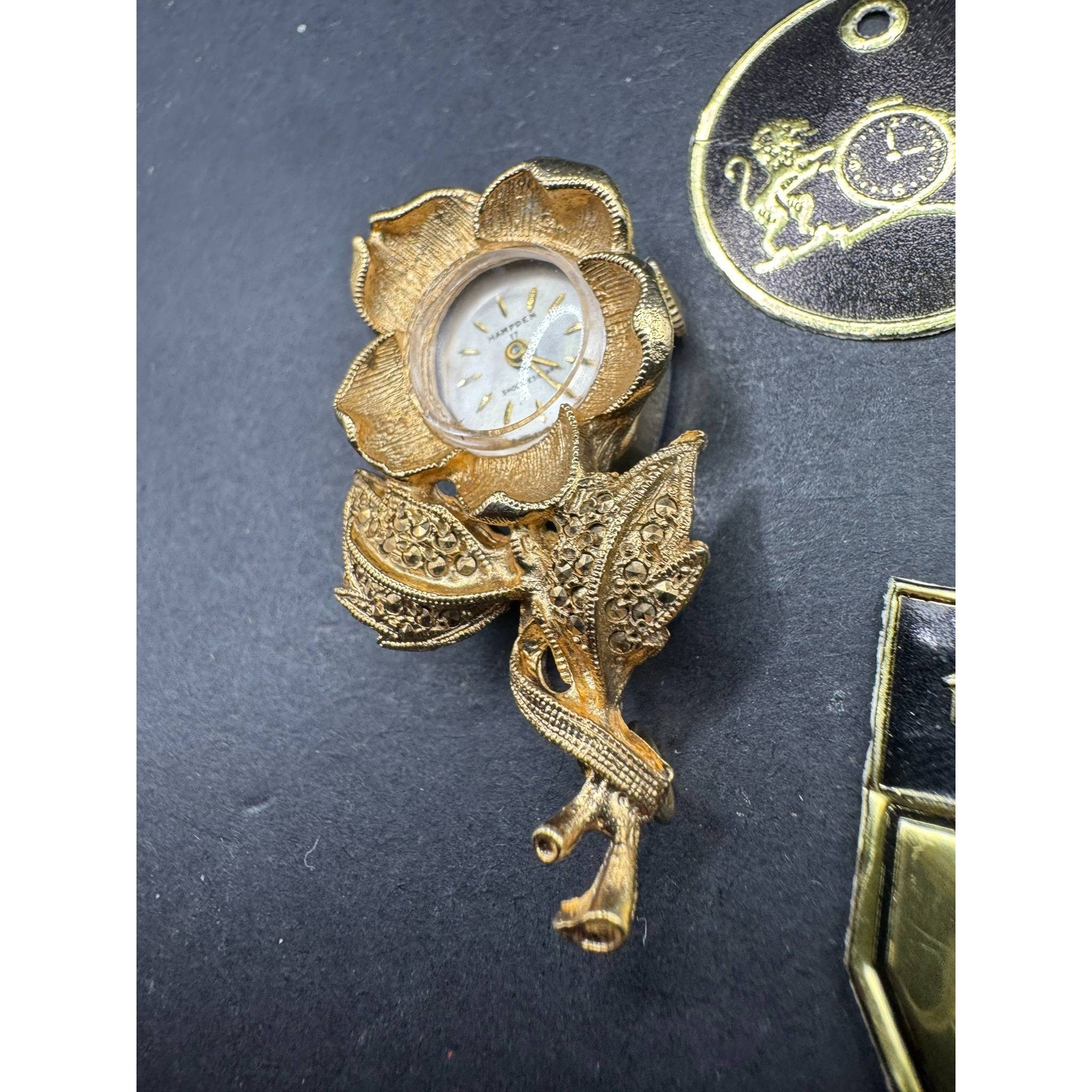 Vintage Hampden 17 Jewels Gold Tone Flower Lapel Watch Pendant Pin Brooch — image 5 of 8